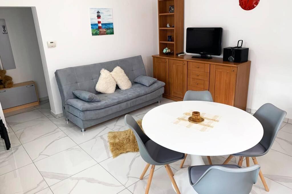 New Apartment Ema I Krk Town Buitenkant foto